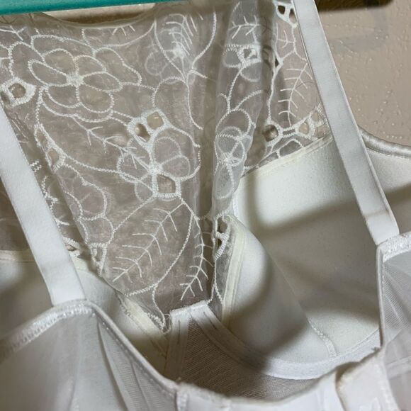 VS sequin high neck floral ivory bra - Picture 6 of 9